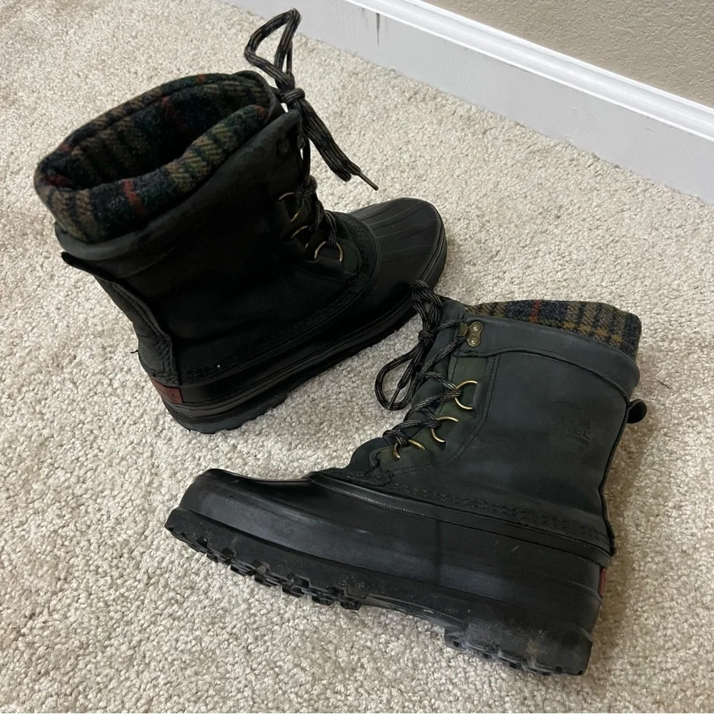 Sorel Women Lace Up Mid Calf Winter Snow Boots Green Plaid Suede Rubber Size 6,